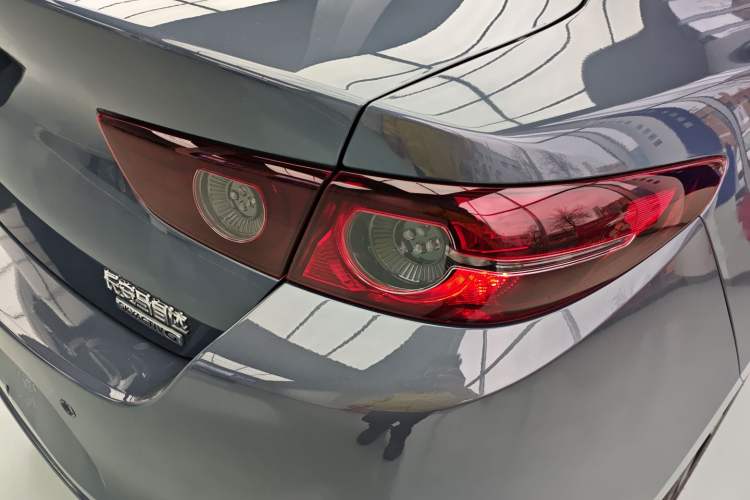 Used Mazda 3 Axela 2023 2.0L Automatic ZhiXuan Edition Right Rear Taillight