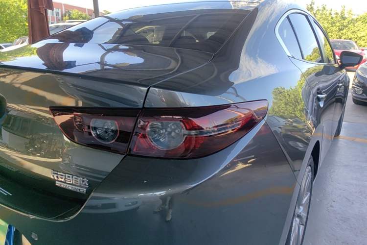 Used Mazda 3 Axela 2023 2.0L Automatic ZhiXuan Edition Right Rear Taillight