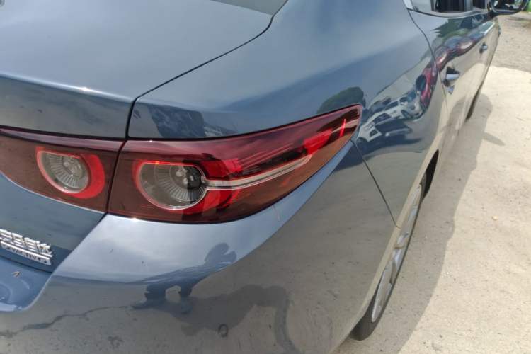 Used Mazda 3 Axela 2023 2.0L Automatic ZhiZhen Edition Right Rear Taillight
