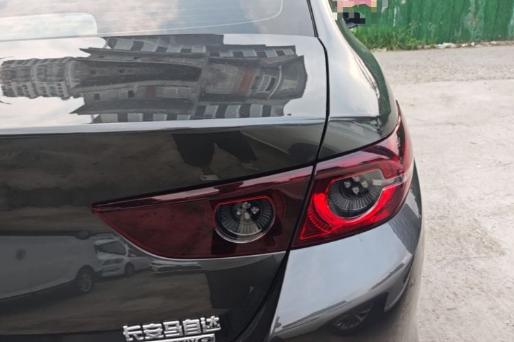 Used Mazda 3 Axela 2023 2.0L Automatic Zhiya Edition Right Rear Taillight