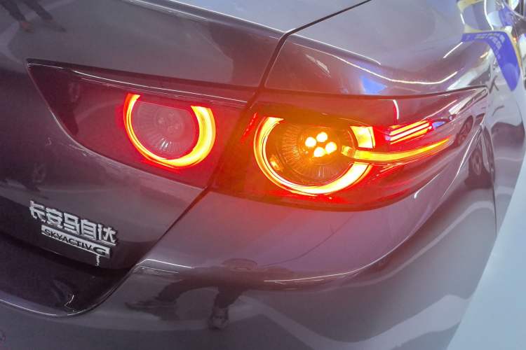 Used Mazda 3 Axela 2023 2.0L Automatic ZhiZhen Edition Right Rear Taillight