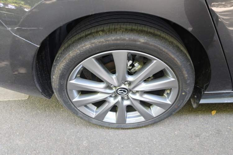 Used Mazda 3 Axela 2023 2.0L Automatic ZhiZhen Edition Right Rear Wheel Hub