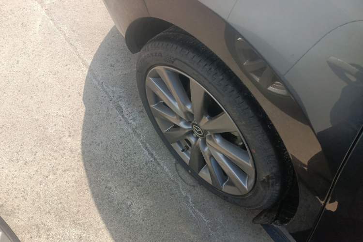 Used Mazda 3 Axela 2023 2.0L Automatic ZhiXuan Edition Right Rear Wheel Hub