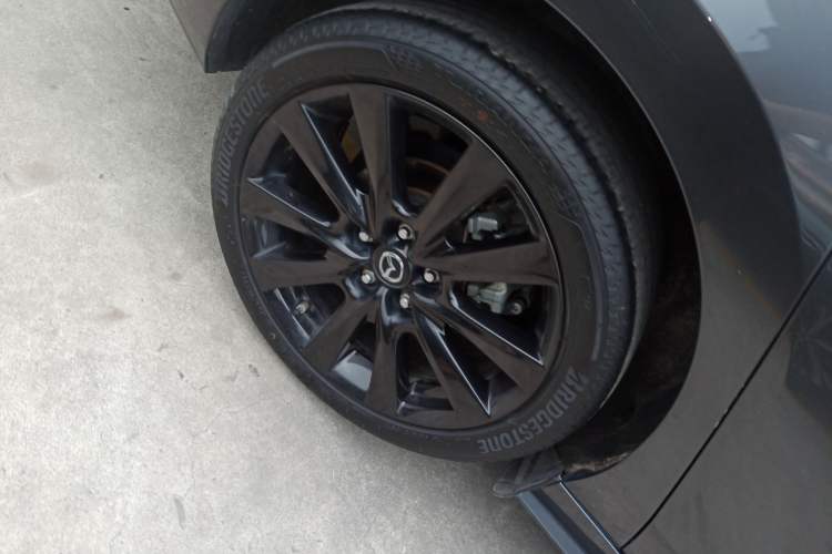 Used Mazda 3 Axela 2023 2.0L Automatic ZhiZhen Edition Right Rear Wheel Hub