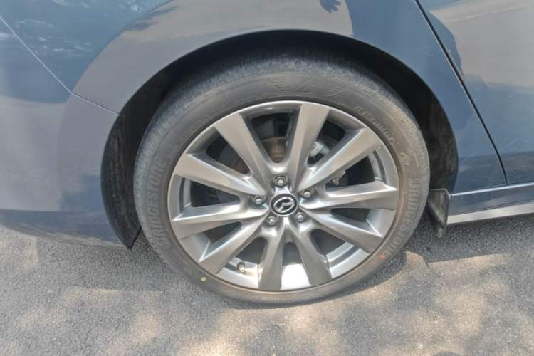 Used Mazda 3 Axela 2023 2.0L Automatic ZhiZhen Edition Right Rear Wheel Hub