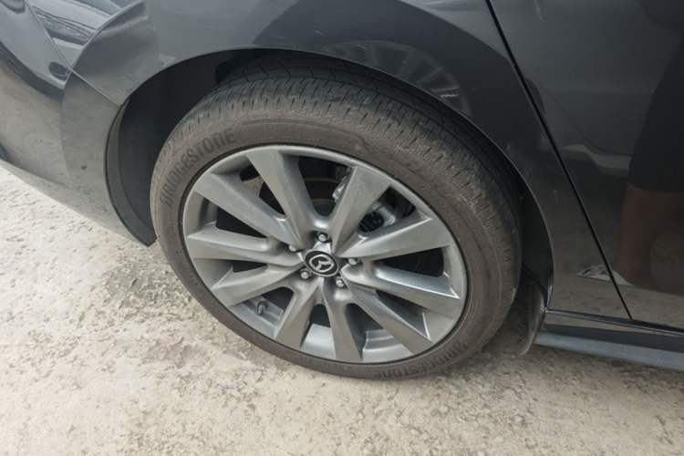 Used Mazda 3 Axela 2023 2.0L Automatic Zhiya Edition Right Rear Wheel Hub