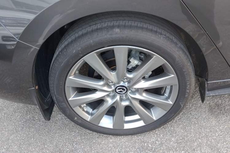 Used Mazda 3 Axela 2023 2.0L Automatic ZhiXuan Edition Right Rear Wheel Hub