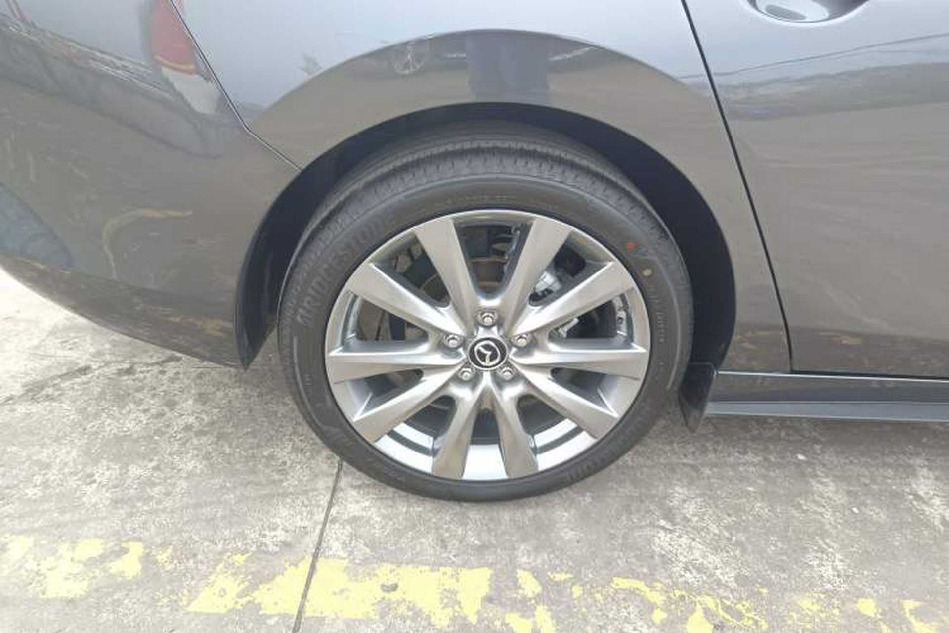 Used Mazda 3 Axela 2023 2.0L Automatic ZhiXuan Edition Right Rear Wheel Hub