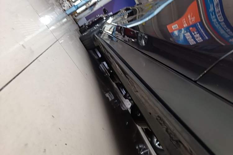 Used Mazda 3 Axela 2023 2.0L Automatic ZhiXuan Edition Right Side Sill