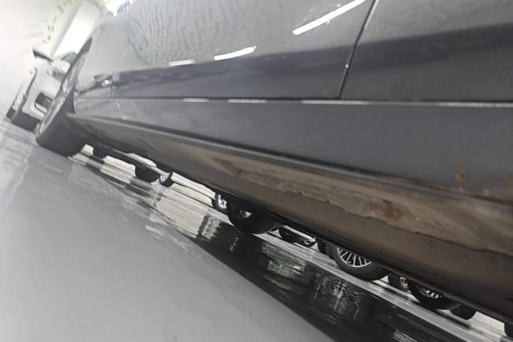 Used Mazda 3 Axela 2023 2.0L Automatic ZhiZhen Edition Right Side Sill