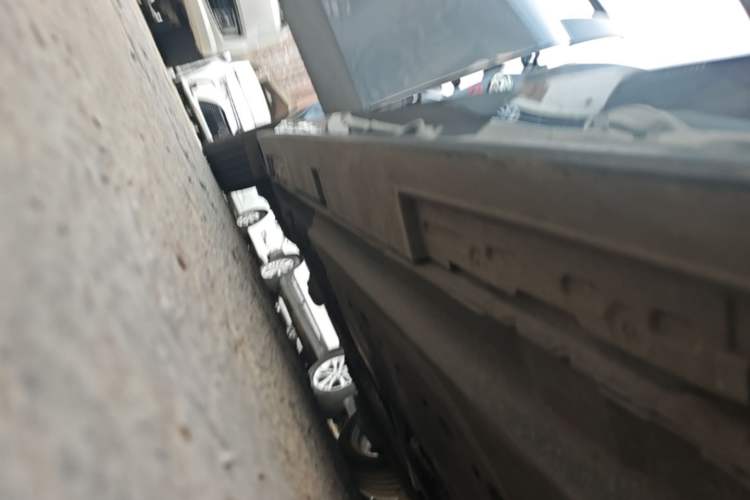 Used Mazda 3 Axela 2023 2.0L Automatic Zhiya Edition Right Side Sill