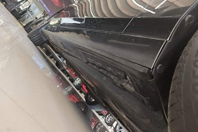 Used Mazda 3 Axela 2023 2.0L Automatic ZhiXuan Edition Right Side Sill