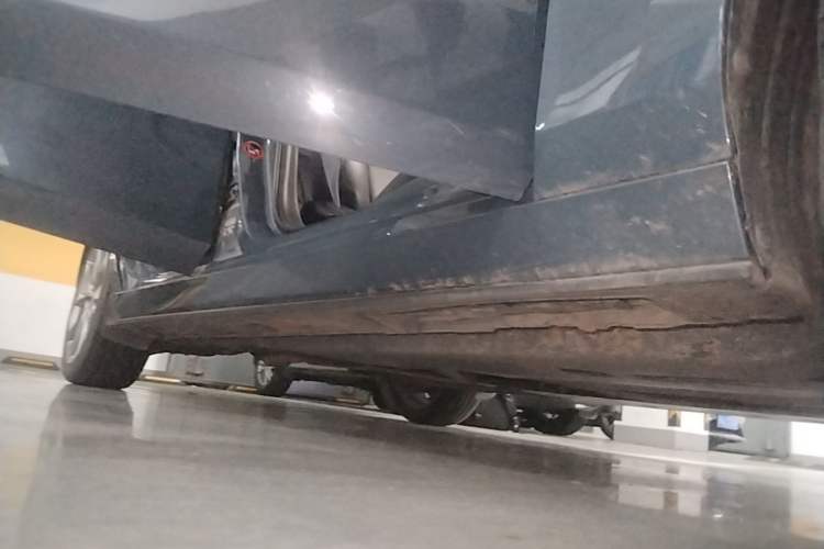 Used Mazda 3 Axela 2023 2.0L Automatic Zhiya Edition Right Side Sill