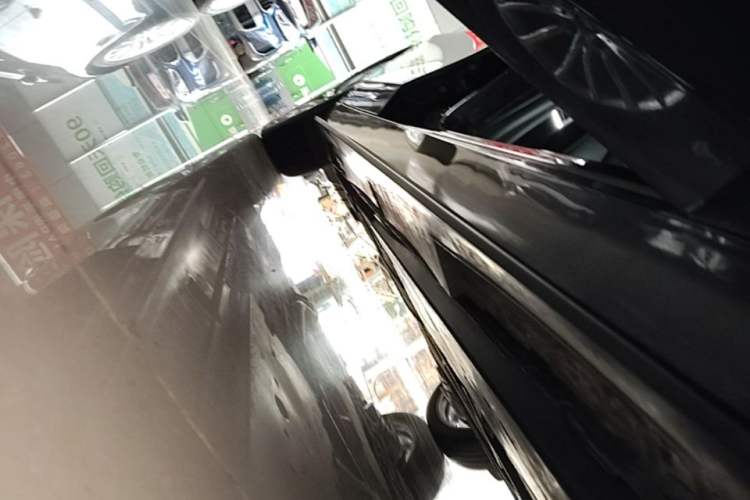 Used Mazda 3 Axela 2023 2.0L Automatic ZhiZhen Edition Right Side Sill