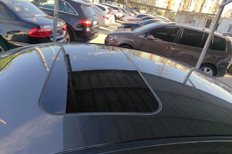 Used Mazda 3 Axela 2023 2.0L Automatic ZhiXuan Edition Roof