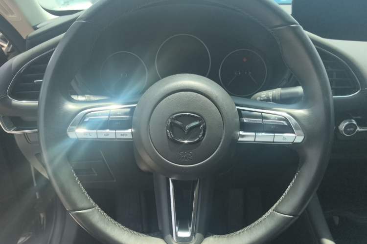 Used Mazda 3 Axela 2023 2.0L Automatic ZhiXuan Edition Steering Wheel