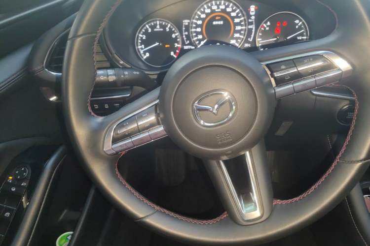 Used Mazda 3 Axela 2023 2.0L Automatic ZhiZhen Edition Steering Wheel