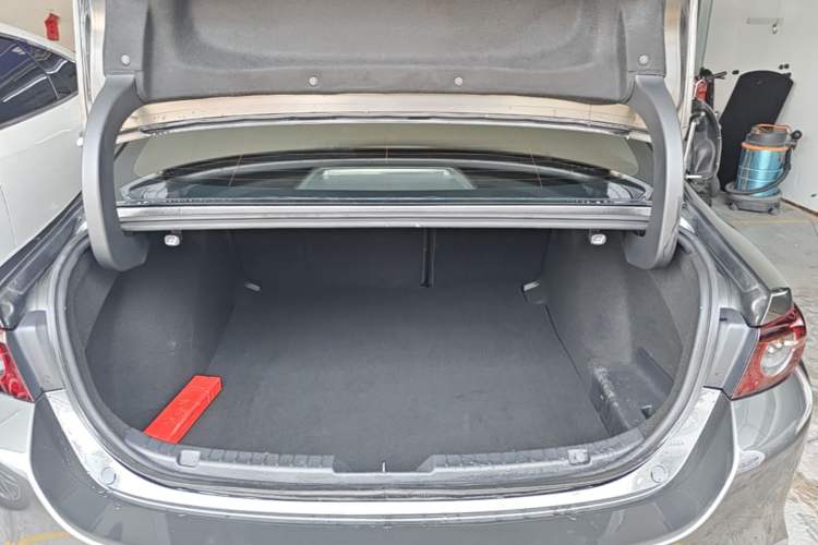 Used Mazda 3 Axela 2023 2.0L Automatic Zhiya Edition Trunk