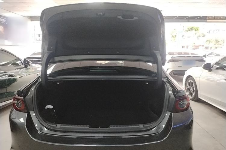 Used Mazda 3 Axela 2023 2.0L Automatic ZhiZhen Edition Trunk