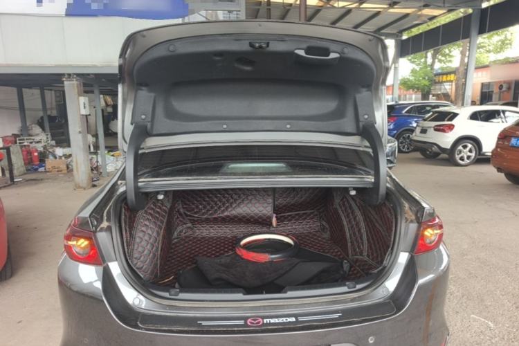 Used Mazda 3 Axela 2023 2.0L Automatic Zhiqing Edition Trunk