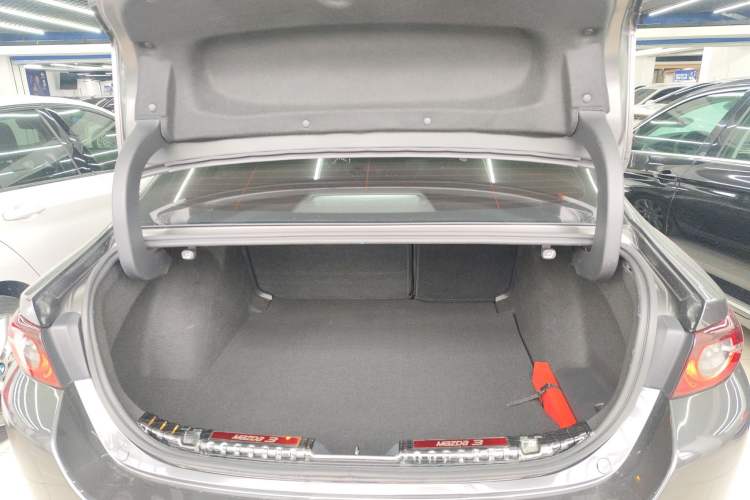 Used Mazda 3 Axela 2023 2.0L Automatic Zhiya Edition Trunk