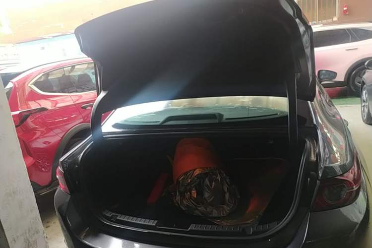 Used Mazda 3 Axela 2023 2.0L Automatic ZhiXuan Edition Trunk