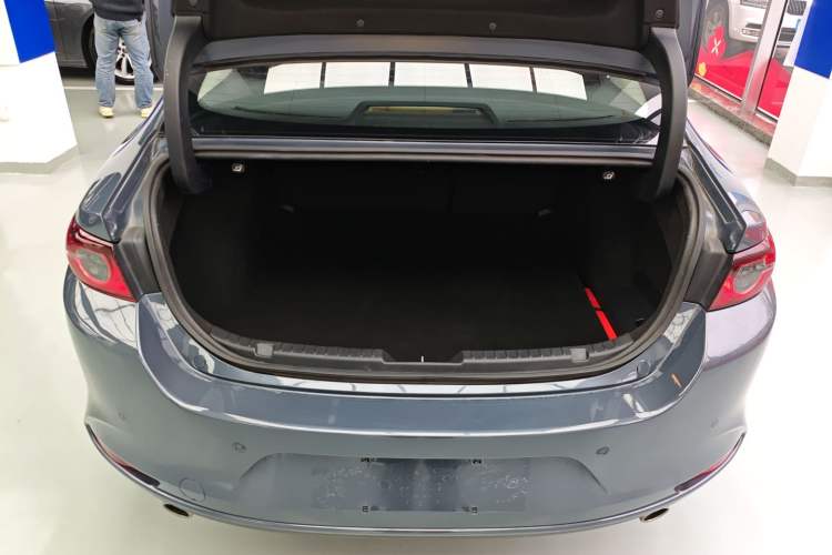 Used Mazda 3 Axela 2023 2.0L Automatic ZhiXuan Edition Trunk
