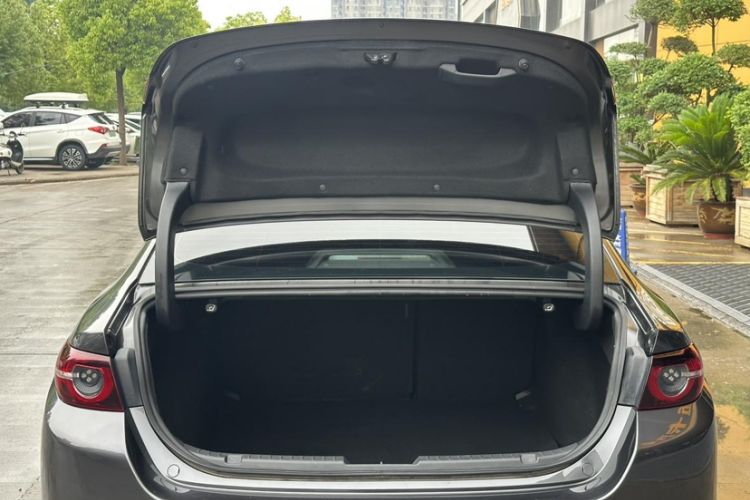 Used Mazda 3 Axela 2023 2.0L Automatic ZhiZhen Edition Trunk
