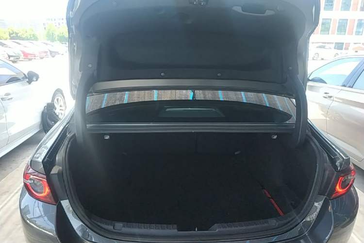 Used Mazda 3 Axela 2023 2.0L Automatic Zhiya Edition Trunk