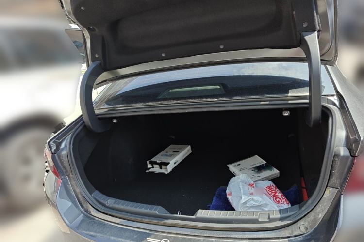 Used Mazda 3 Axela 2023 2.0L Automatic Zhiqing Edition Trunk