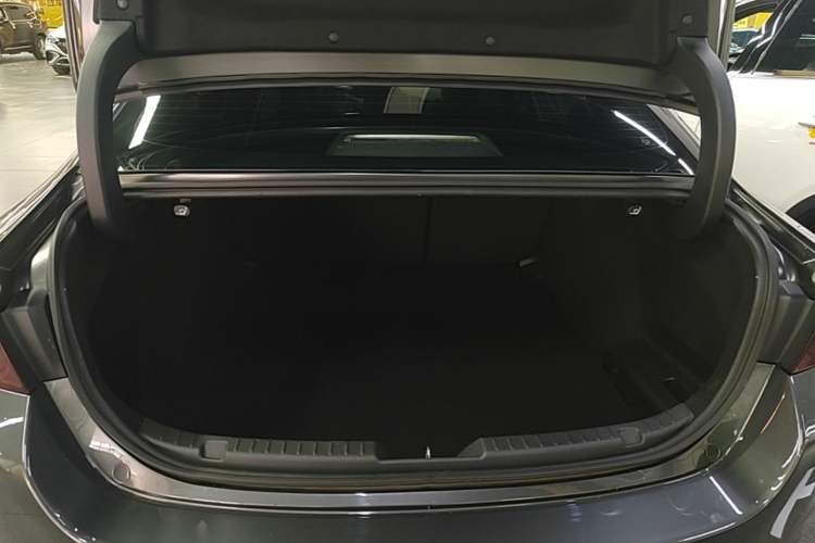 Used Mazda 3 Axela 2023 2.0L Automatic Zhiya Edition Trunk