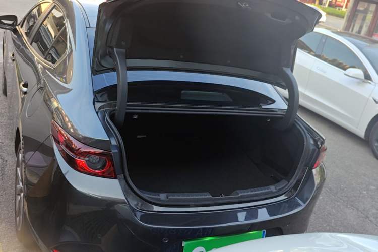 Used Mazda 3 Axela 2023 2.0L Automatic ZhiXuan Edition Trunk