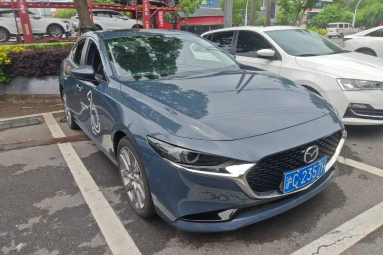 Used Mazda 3 Axela 2023 2.0L Automatic Zhiyao Edition Front Right 45 Deg