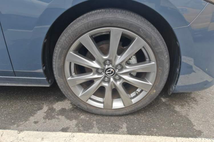 Used Mazda 3 Axela 2023 2.0L Automatic Zhiyao Edition Right Front Wheel Hub