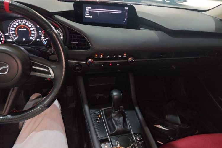 Used Mazda 3 Axela 2023 2.0L Automatic Zhiqing Edition Audio And AC Panel