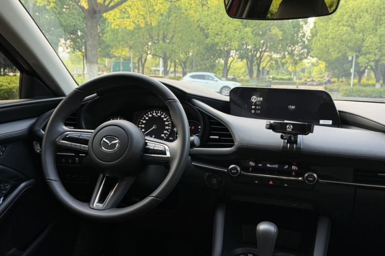 Used Mazda 3 Axela 2023 2.0L Automatic ZhiZhen Edition Audio And AC Panel