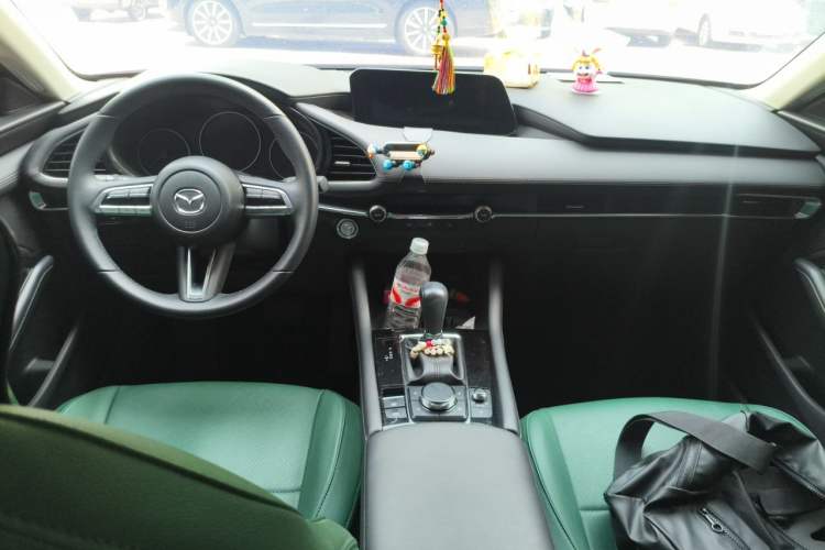 Used Mazda 3 Axela 2023 2.0L Automatic ZhiXuan Edition Center Console