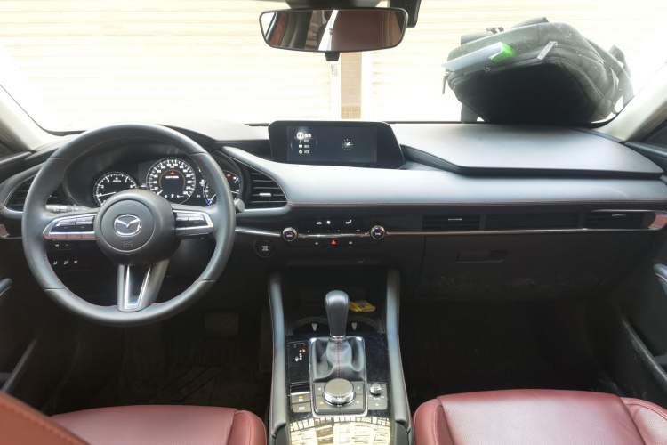 Used Mazda 3 Axela 2023 2.0L Automatic Zhiyao Edition Center Console