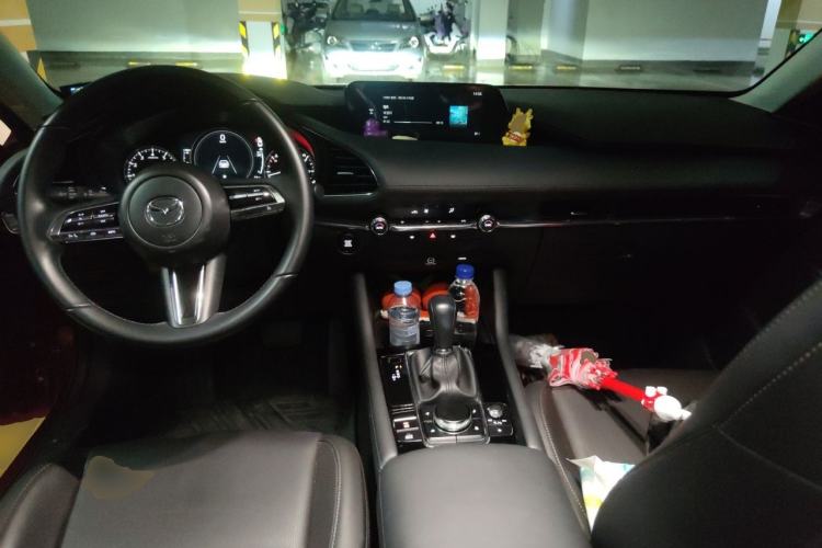 Used Mazda 3 Axela 2023 2.0L Automatic Zhiya Edition Center Console