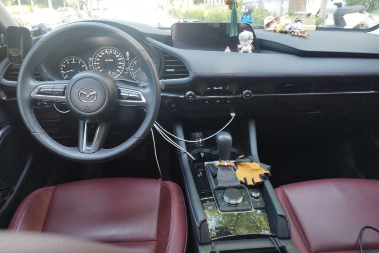 Used Mazda 3 Axela 2023 2.0L Automatic Zhiya Edition Center Console