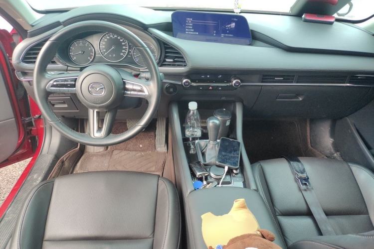 Used Mazda 3 Axela 2023 2.0L Automatic Zhiya Edition Center Console
