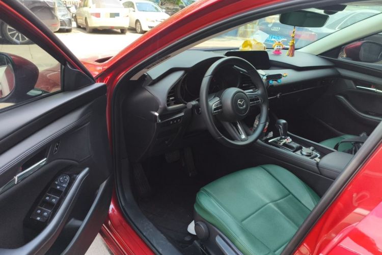 Used Mazda 3 Axela 2023 2.0L Automatic ZhiXuan Edition Driver Seat