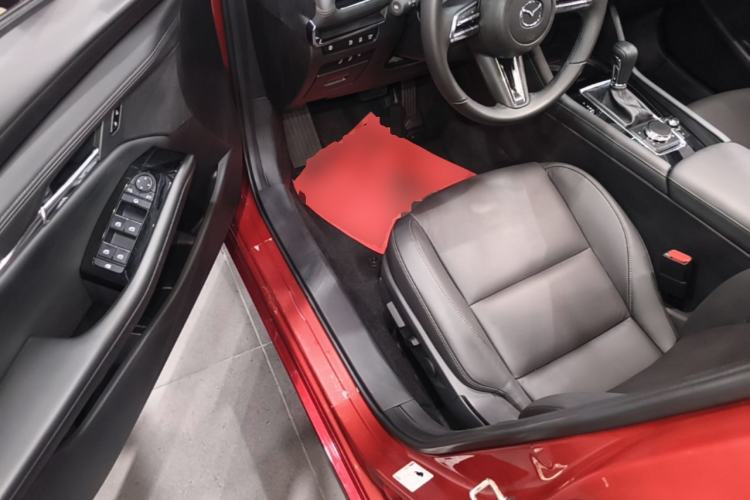 Used Mazda 3 Axela 2023 2.0L Automatic ZhiZhen Edition Driver Seat