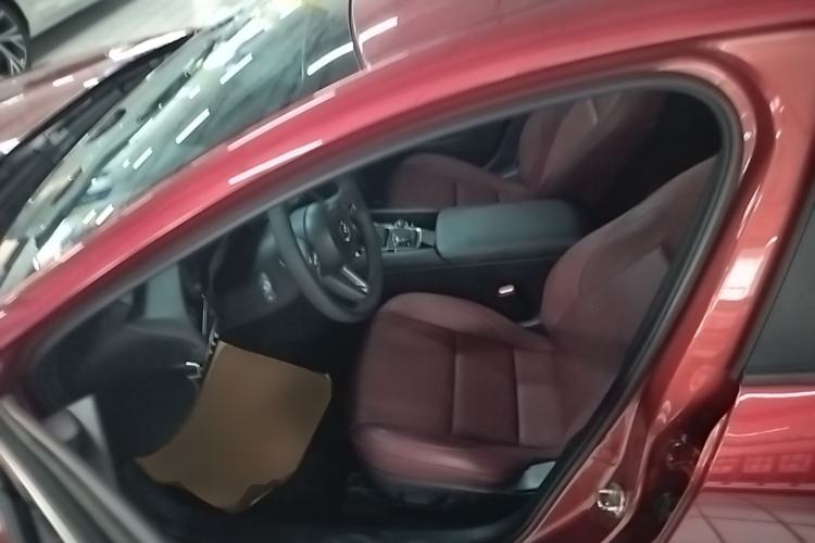 Used Mazda 3 Axela 2023 2.0L Automatic ZhiZhen Edition Driver Seat