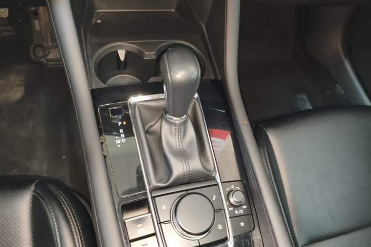 Used Mazda 3 Axela 2023 2.0L Automatic ZhiXuan Edition Gear Lever