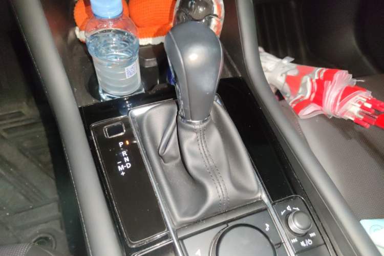 Used Mazda 3 Axela 2023 2.0L Automatic Zhiya Edition Gear Lever