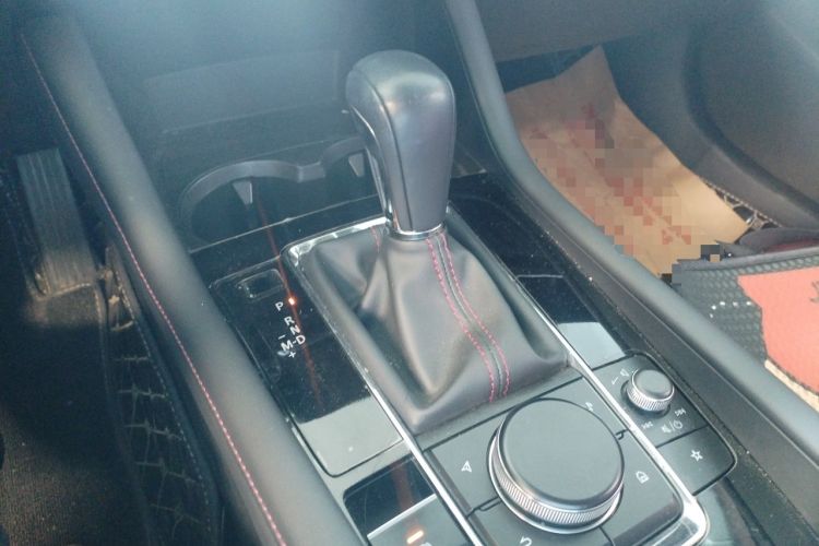 Used Mazda 3 Axela 2023 2.0L Automatic ZhiZhen Edition Gear Lever