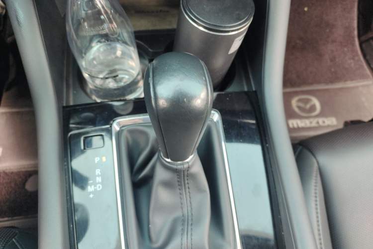 Used Mazda 3 Axela 2023 2.0L Automatic Zhiya Edition Gear Lever