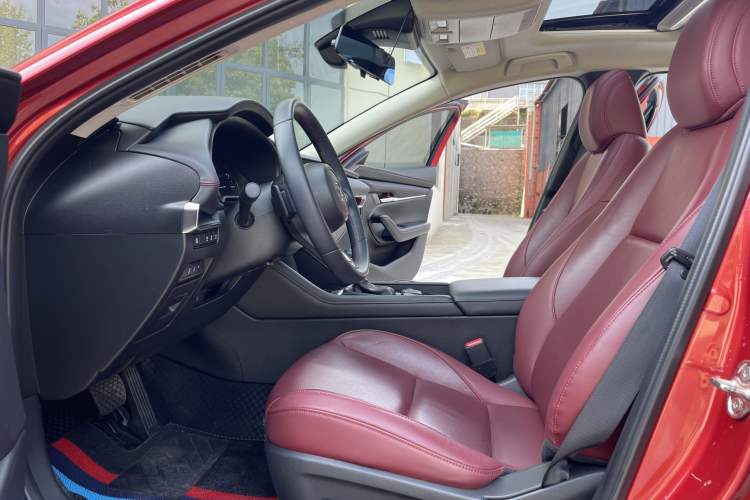 Used Mazda 3 Axela 2023 2.0L Automatic Zhiyao Edition Interior 3