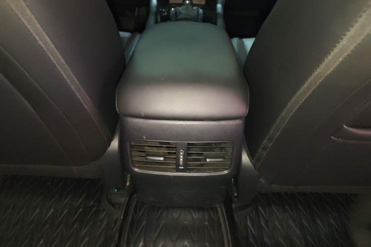 Used Mazda 3 Axela 2023 2.0L Automatic Zhiya Edition Interior 4